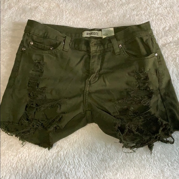 worn once - Picture 1 of 1